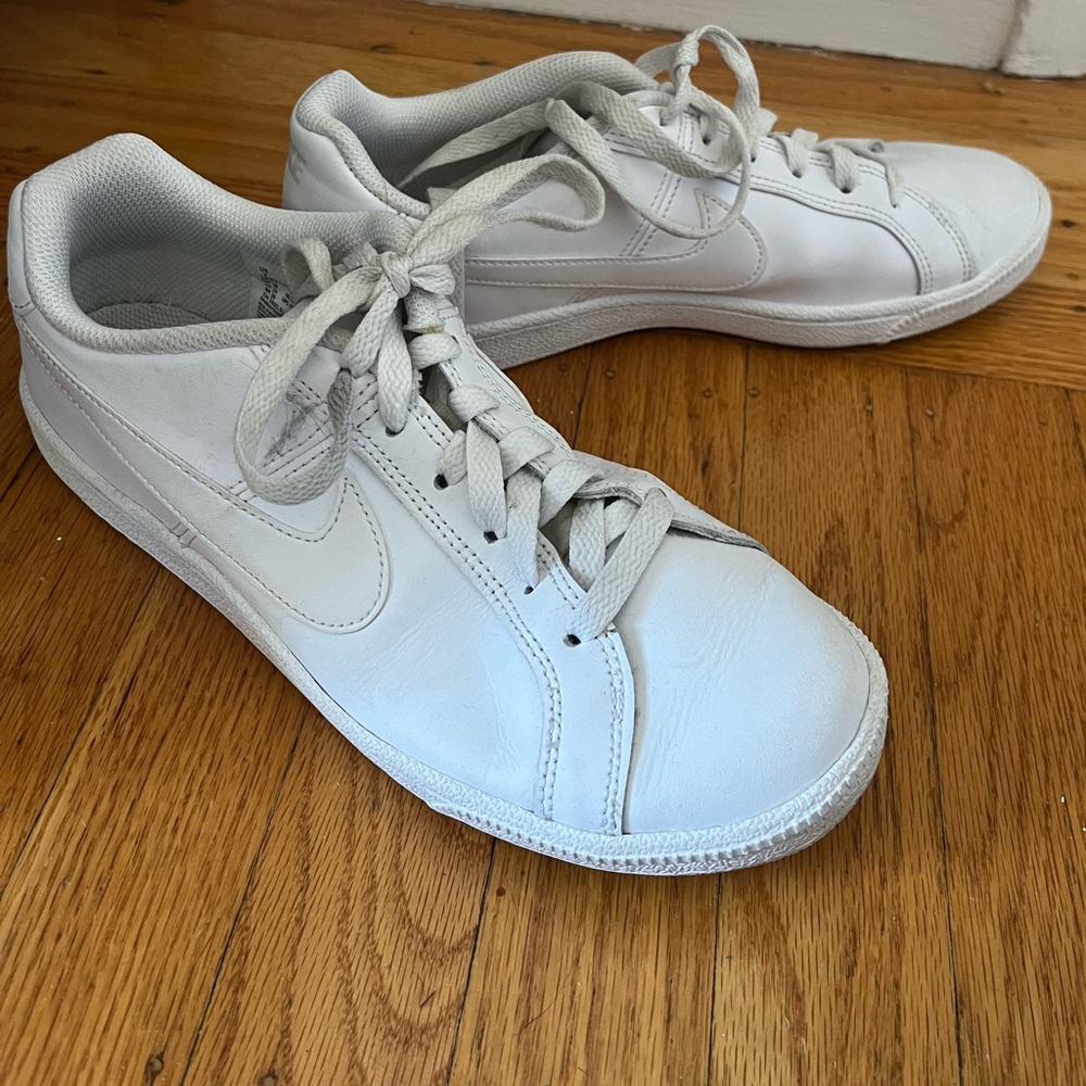 Nike Court Royale Shoes